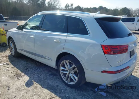 2017 Audi Q7 3.0T Premium из США, поврежденный, VIN WA1VAAF71HD058520